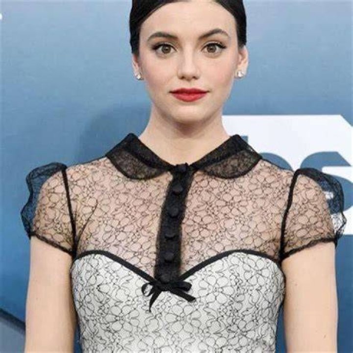 Age, Height, Husband, Net Worth. Pregnant? ·