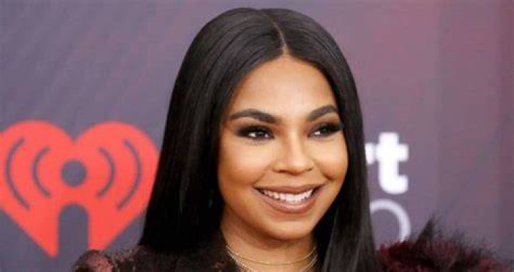 Ashanti Age, Songs, Profession, Height, Family, Net Worth, Ethnicity, Bio