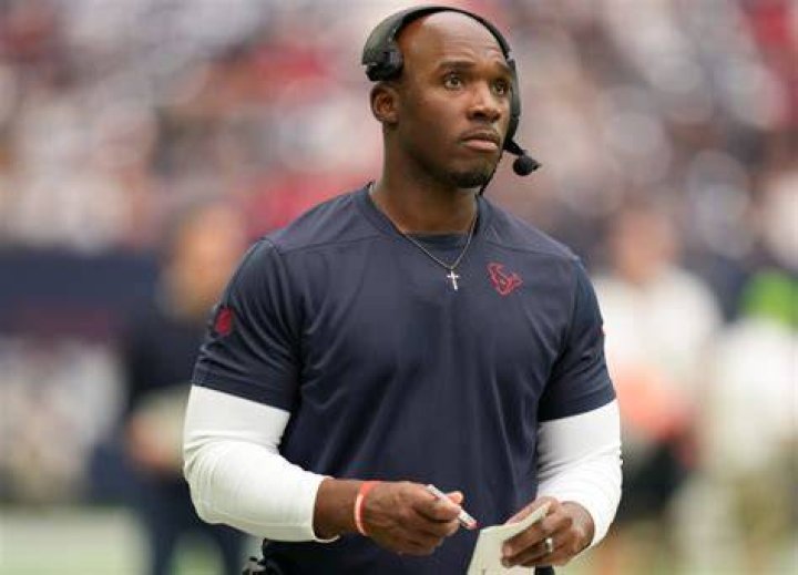 DeMeco Ryans Biography, Age, Height, Wife, Net Worth, Family ·