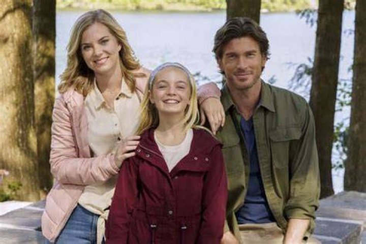 Meet Cindy Busby, Christopher Russell and rest of the stars of ·