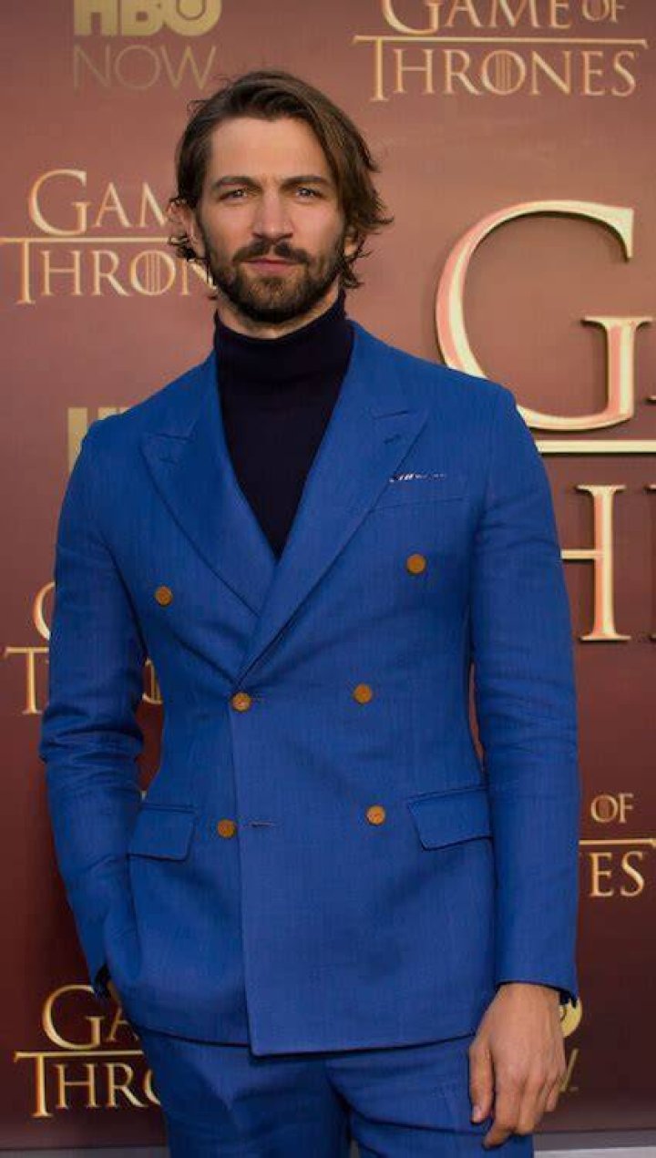 Michiel Huisman Height, Weight, Age, Spouse, Family, Facts, Biography