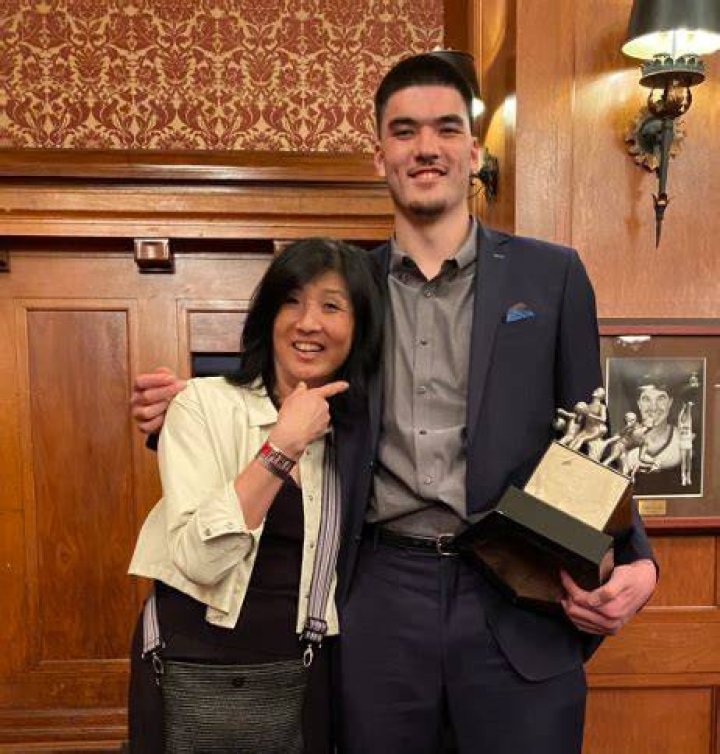 Unveiling The World Of Zach Edey: Family, History, And Future