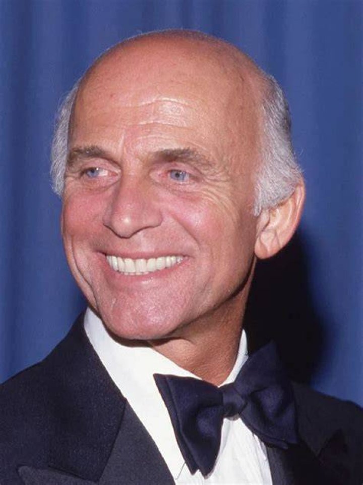 Who is Gavin MacLeod's wife Patti Kendig?